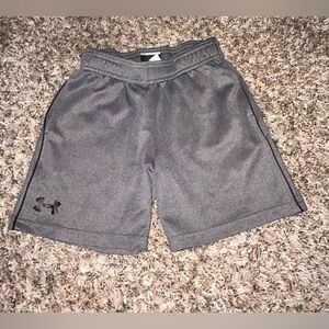 Grey Under Armour Boys shorts. Size 4.
